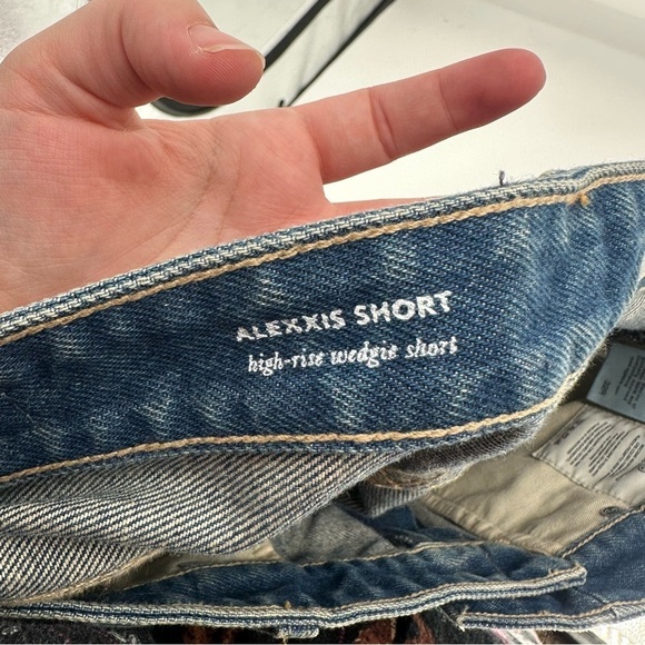 AG Adriano Goldschmied Women Alexxis Jean Shorts High Rise Size 32R Medium Wash - Picture 3 of 6